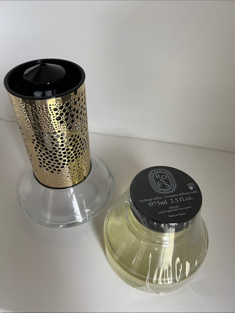 Diptyque Roses Hourglass diffuser with Diffuser Refill